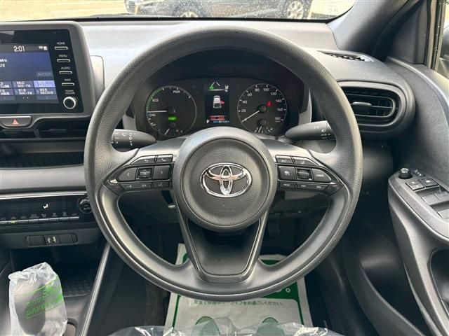 TOYOTA YARIS HYBRID 2023 Image 31