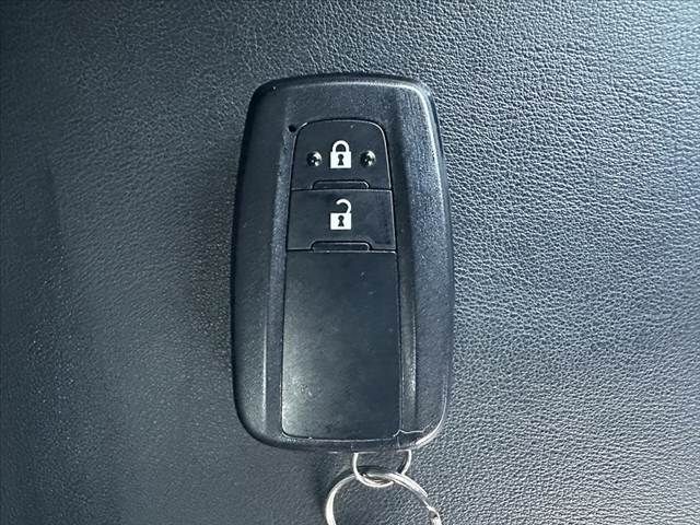 TOYOTA PRIUS 2019 Image 31