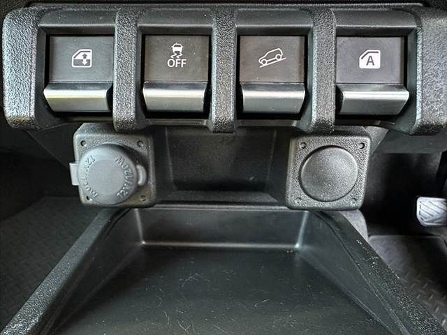 SUZUKI JIMNY 4WD 2023 Image 31