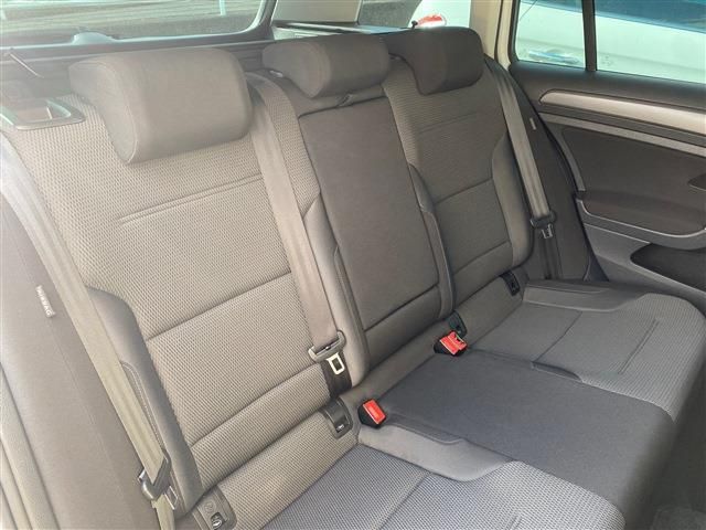 VOLKSWAGEN GOLF VARI 2017 Image 31