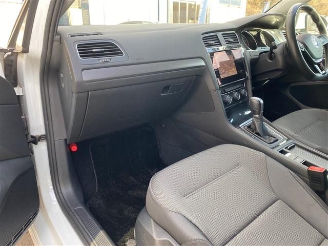 VOLKSWAGEN GOLF VARI 2017 Image 31