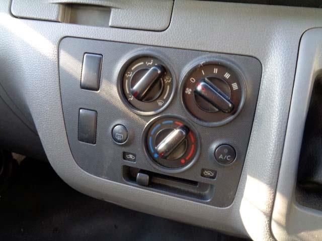 NISSAN NV350 CARAVAN 2015 Image 31