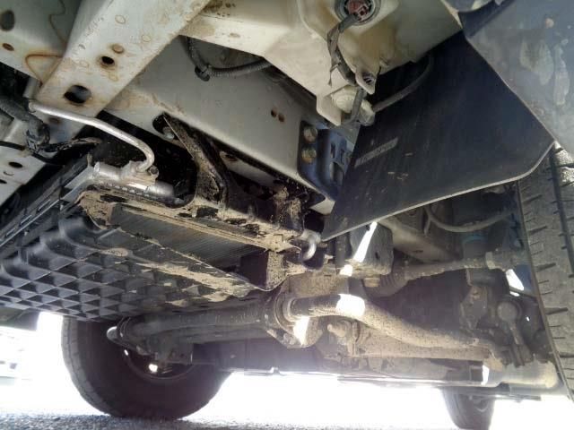 NISSAN NV350 CARAVAN 2015 Image 31