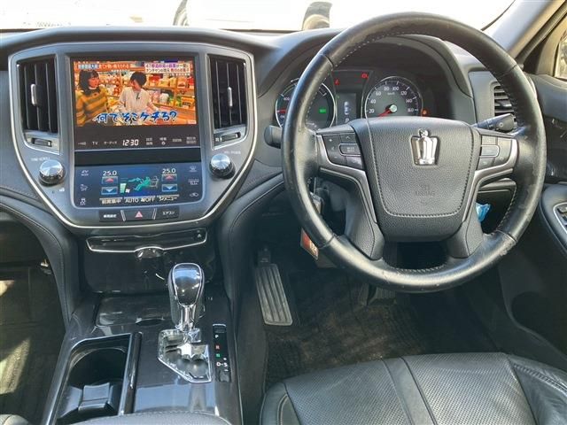 TOYOTA CROWN SEDAN HYBRID 2015 Image 31