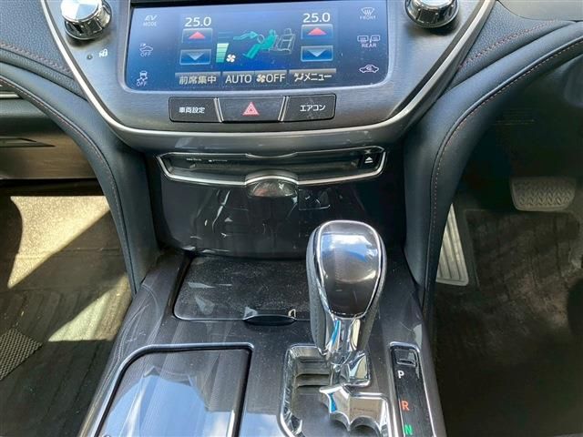 TOYOTA CROWN SEDAN HYBRID 2015 Image 31