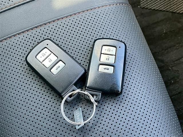 TOYOTA CROWN SEDAN HYBRID 2015 Image 31