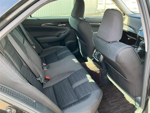 TOYOTA CROWN SEDAN HYBRID 2014 Image 31