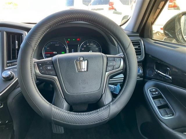 TOYOTA CROWN SEDAN HYBRID 2014 Image 31