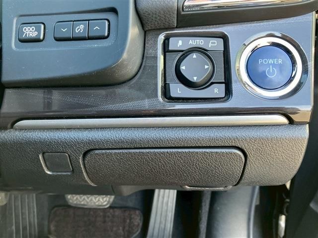 TOYOTA CROWN SEDAN HYBRID 2014 Image 31