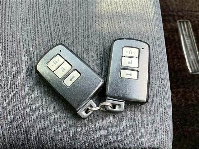 TOYOTA CROWN SEDAN HYBRID 2014 Image 31