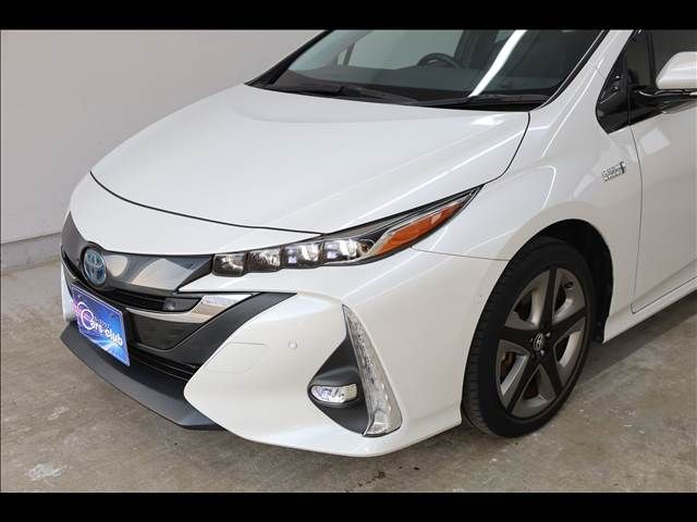 TOYOTA PRIUS PHV 2020 Image 31