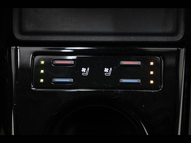 TOYOTA PRIUS PHV 2020 Image 31