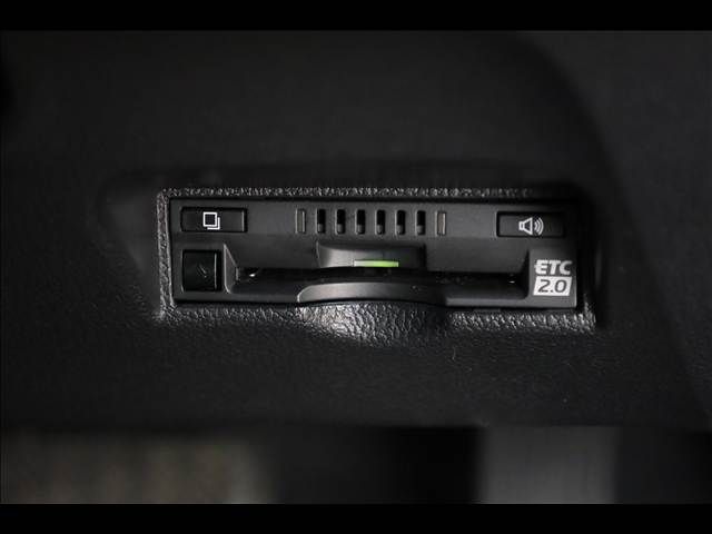 TOYOTA PRIUS PHV 2020 Image 31