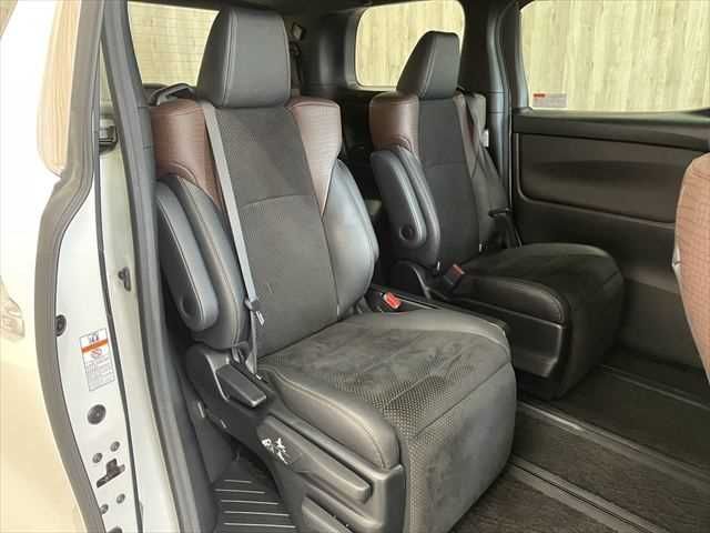 TOYOTA ALPHARD 2017 Image 31