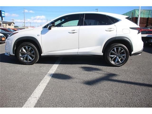 TOYOTA LEXUS NX200T 2015 Image 31