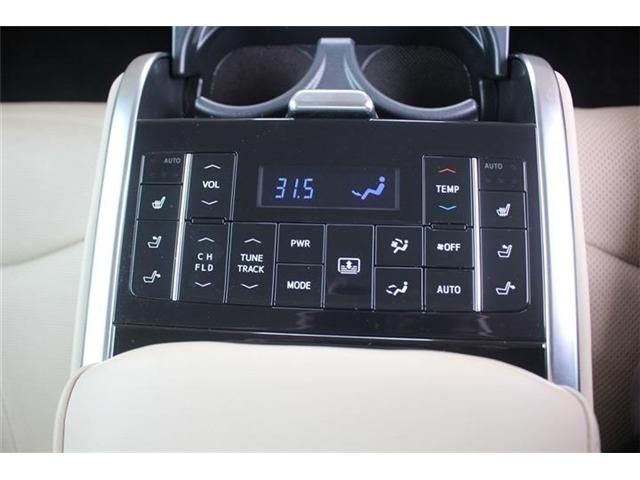 TOYOTA CROWN SEDAN HYBRID 4 2018 Image 31