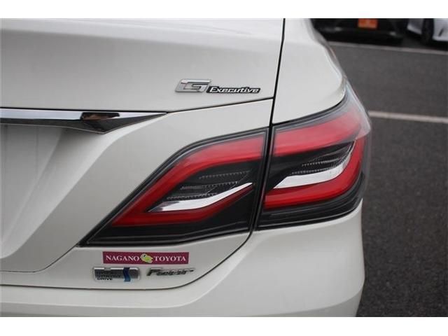 TOYOTA CROWN SEDAN HYBRID 4 2018 Image 31