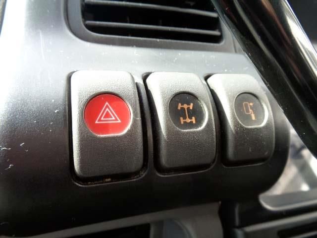 ISUZU  2003 Image 31