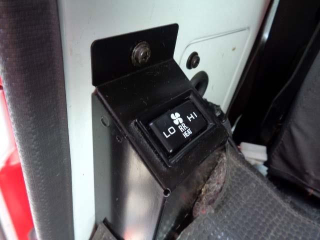 ISUZU  2003 Image 31