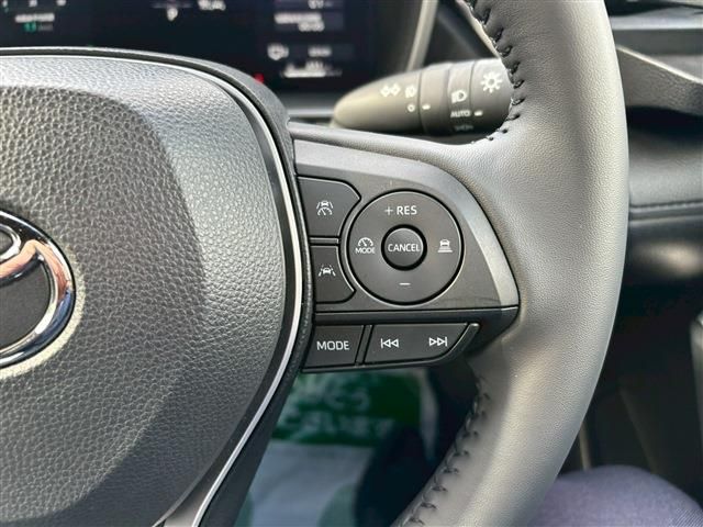 TOYOTA COROLLA CROSS HYBRID 2024 Image 31