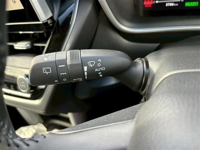 TOYOTA COROLLA CROSS HYBRID 2024 Image 31