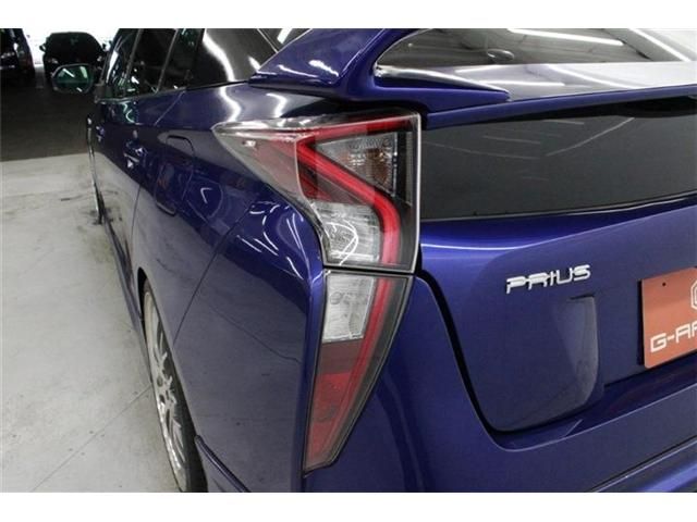 TOYOTA PRIUS 2015 Image 31