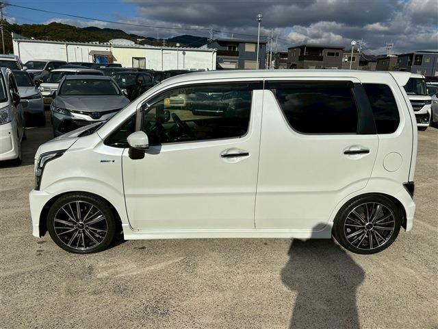SUZUKI WAGON R STINGRAY 2017 Image 31