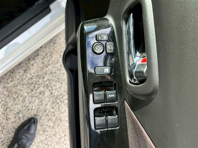 SUZUKI WAGON R STINGRAY 2017 Image 31