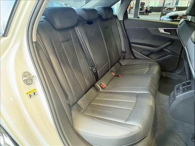 AUDI A4 2021 Image 31