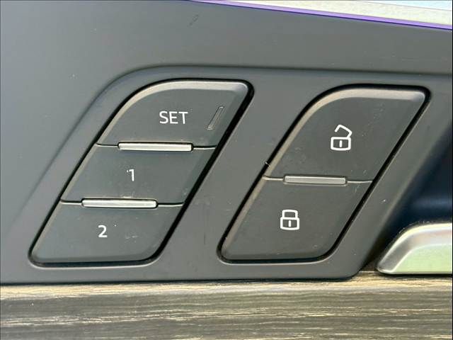 AUDI A4 2021 Image 31