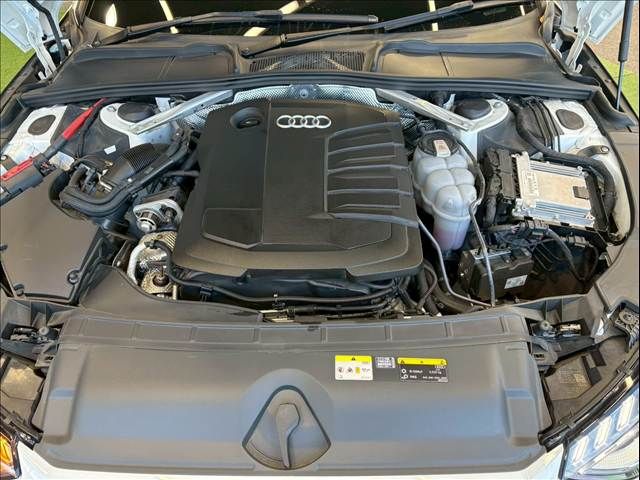 AUDI A4 2021 Image 31