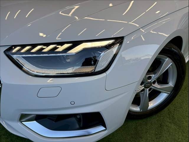 AUDI A4 2021 Image 31