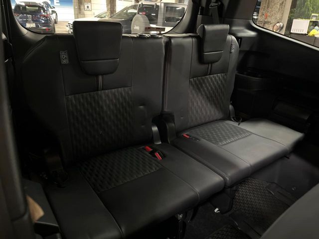 TOYOTA NOAH HYBRID 2023 Image 31