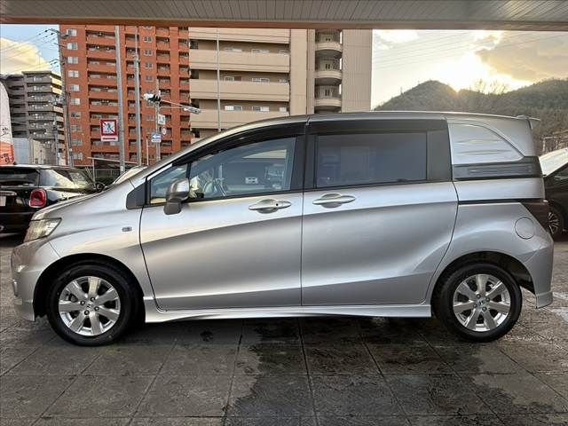 HONDA FREED SPIKE 2011 Image 31