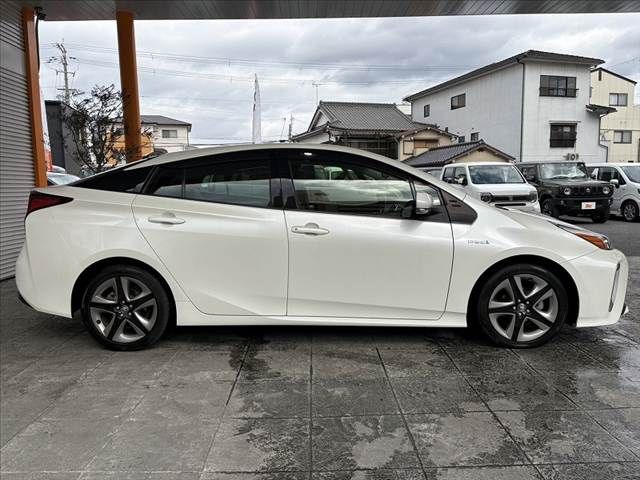 TOYOTA PRIUS 2019 Image 31