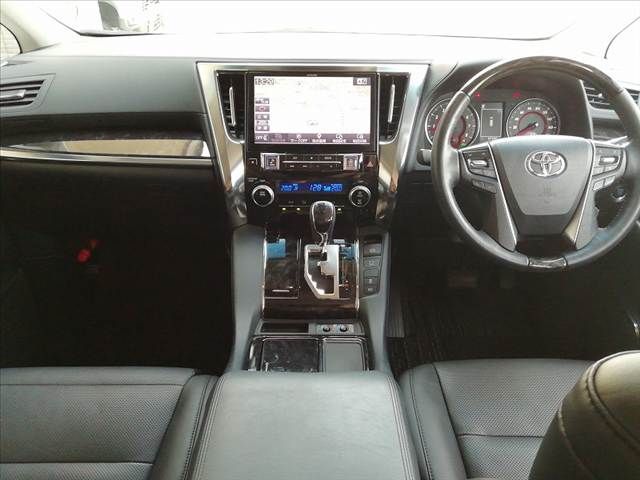 TOYOTA ALPHARD 2019 Image 31