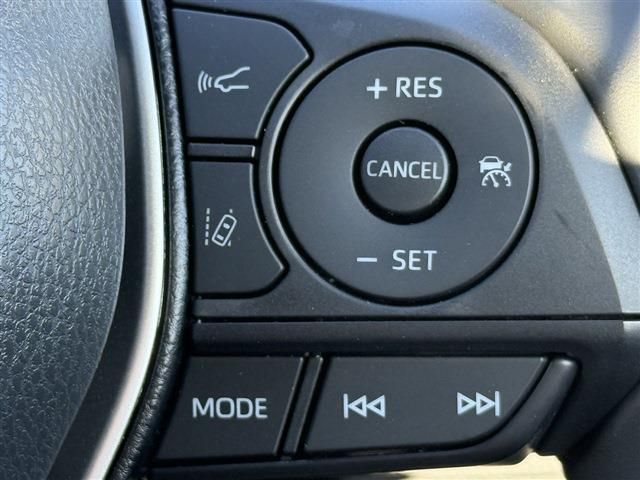 TOYOTA HARRIER 2WD 2020 Image 31