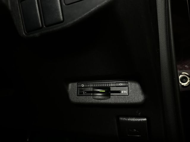 TOYOTA PRIUS 2012 Image 31