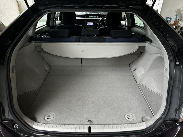 TOYOTA PRIUS 2012 Image 31