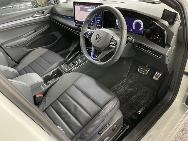 VOLKSWAGEN GOLF R 2025 Image 31