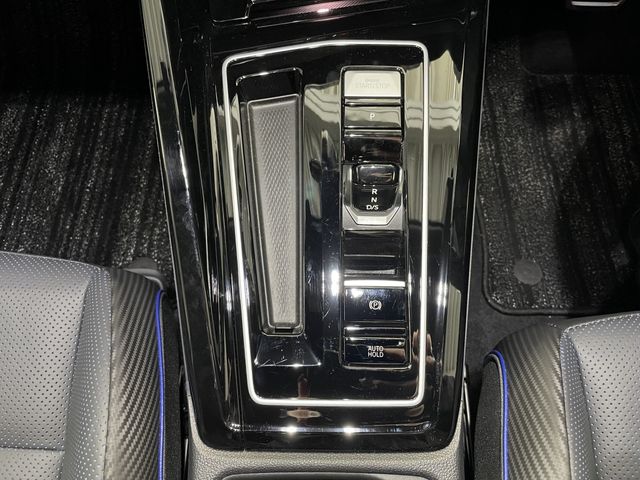 VOLKSWAGEN GOLF R 2025 Image 31