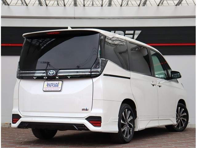 TOYOTA VOXY HYBRID 4WD 2023 Image 31