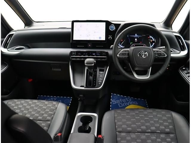TOYOTA VOXY HYBRID 4WD 2023 Image 31