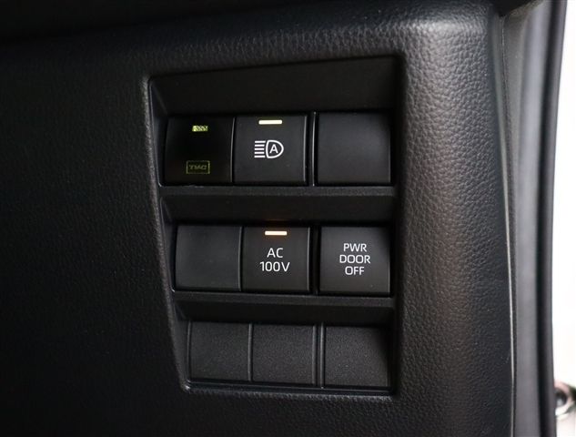 TOYOTA VOXY HYBRID 4WD 2023 Image 31