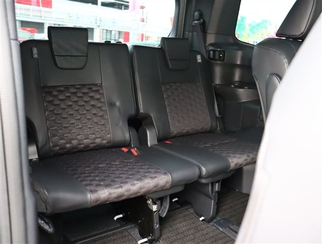 TOYOTA VOXY HYBRID 4WD 2023 Image 31