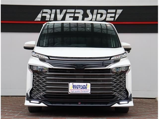 TOYOTA VOXY HYBRID 4WD 2023 Image 31