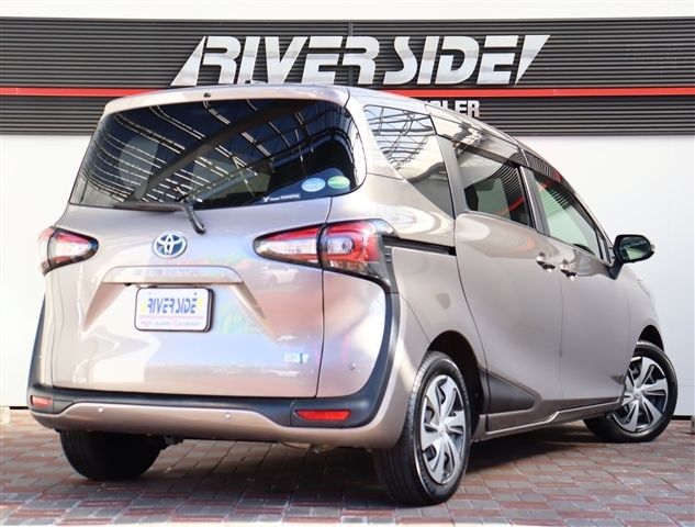 TOYOTA SIENTA HYBRID 2020 Image 31