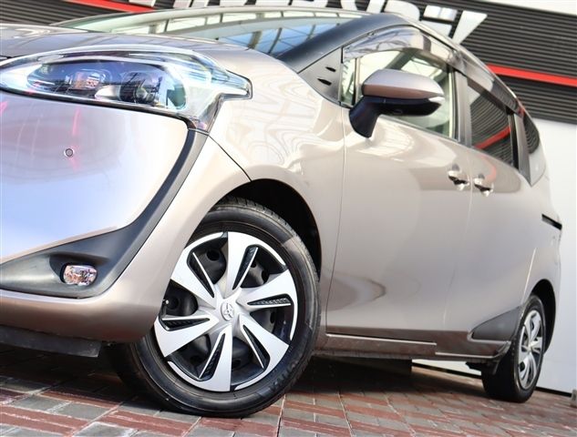 TOYOTA SIENTA HYBRID 2020 Image 31