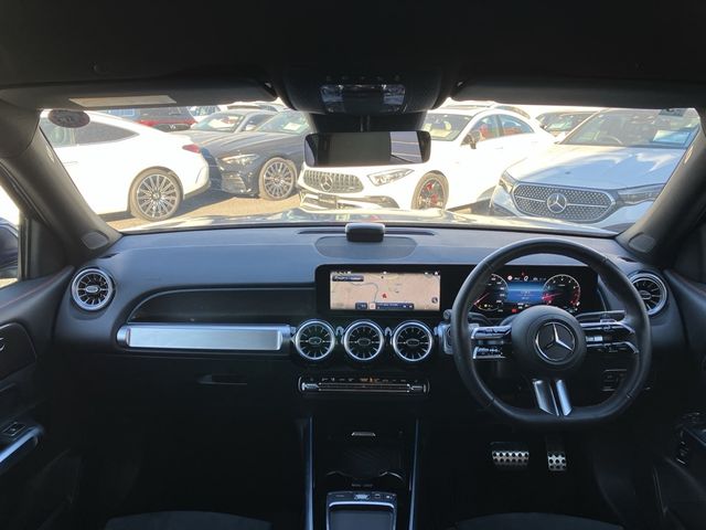 MERCEDES BENZ GLB 2025 Image 31