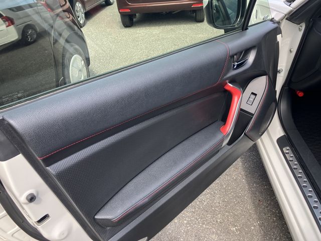 TOYOTA 86 2012 Image 31